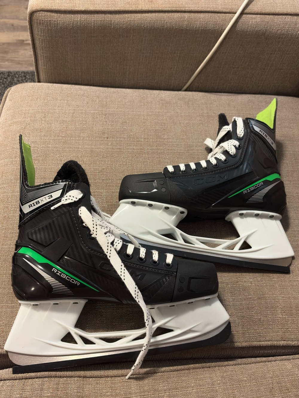 CCM Black Hockey Skate Interior Size Label